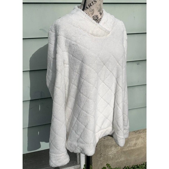 Talbots XL soft white mock neck Quilted patterned soft warm Faux Fur sweater - Picture 8 of 8